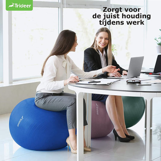 Specialist Die De Halskraag Van De Cervica Voorstelt Die Wordt Gebruikt Voor Fysieke Therapie En Trauma Na Een Ongeval Breuk Met Image316352267 Specialist Die De Halskraag Van De Cervica Voorstelt Die Wordt Gebruikt Voor Fysieke Therapie En Trauma Na Een Ongeval Breuk Met Image316352267